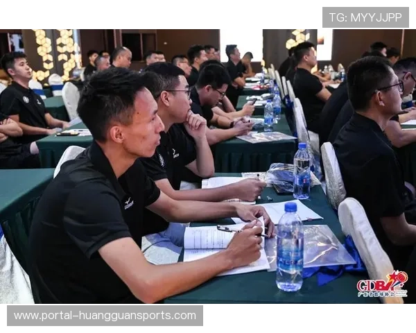 裁判员赛前培训完成,国际级裁判执裁重点场次 裁判员赛前培训完成,国际级裁判执裁重点场次