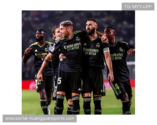 阿韦洛亚的战术革新:右路三人换位如何激活巴尔韦德与皇马进攻体系 阿韦洛亚的战术革新:右路三人换位如何激活巴尔韦德与皇马进攻体系